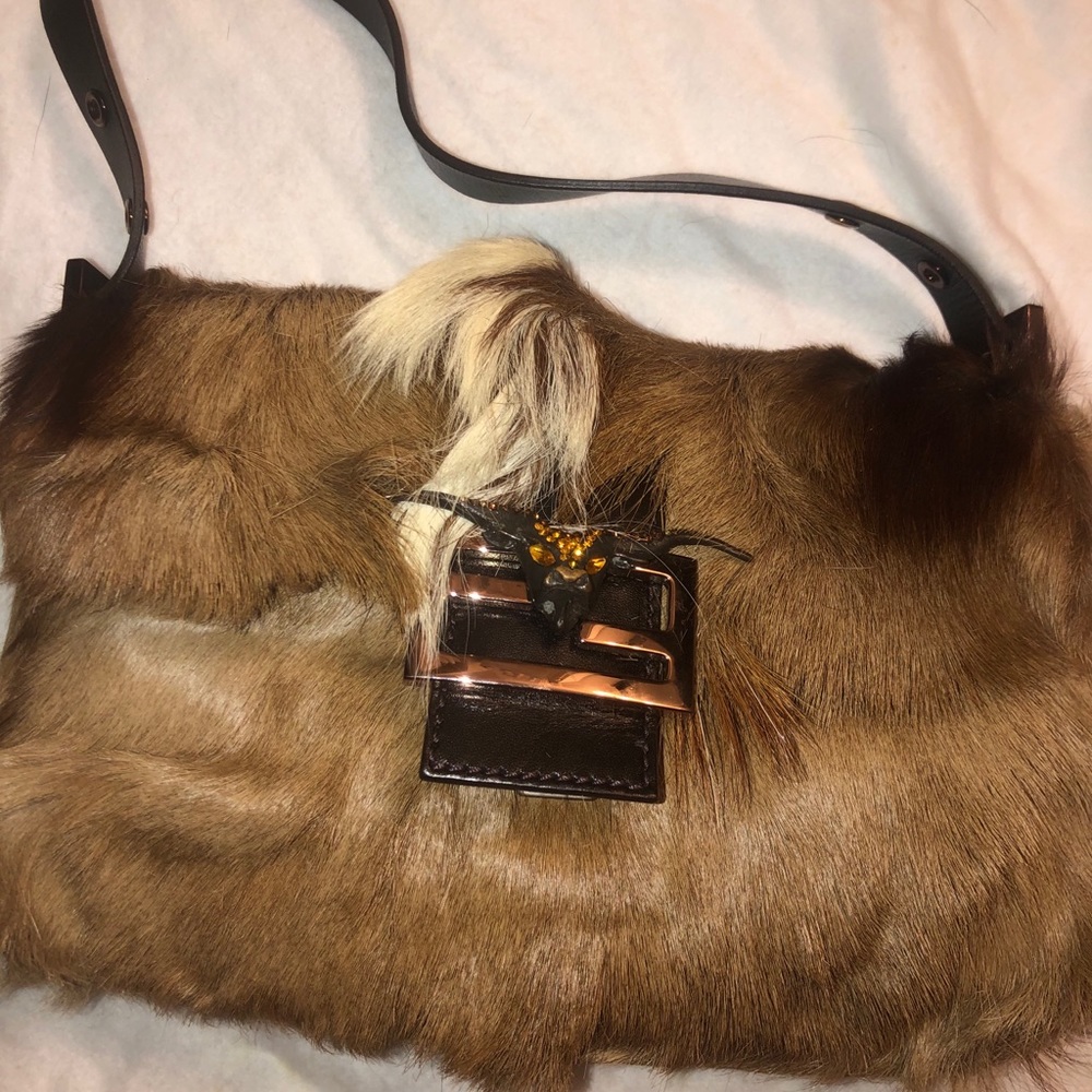 Authentic Vintage Fendi purse 👜